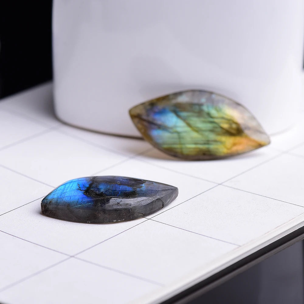 1PC Top Natural Labradorite Crystal Moonstone Rough Polished  Pendant Collectables Colorful Shine Stone Decor
