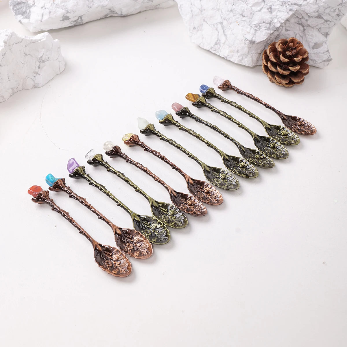 Random color Natural Crystal Raw Gemstone Mini Spoon Healing Crystal Coffee Spoon Dessert Tea Flatware Home Decor