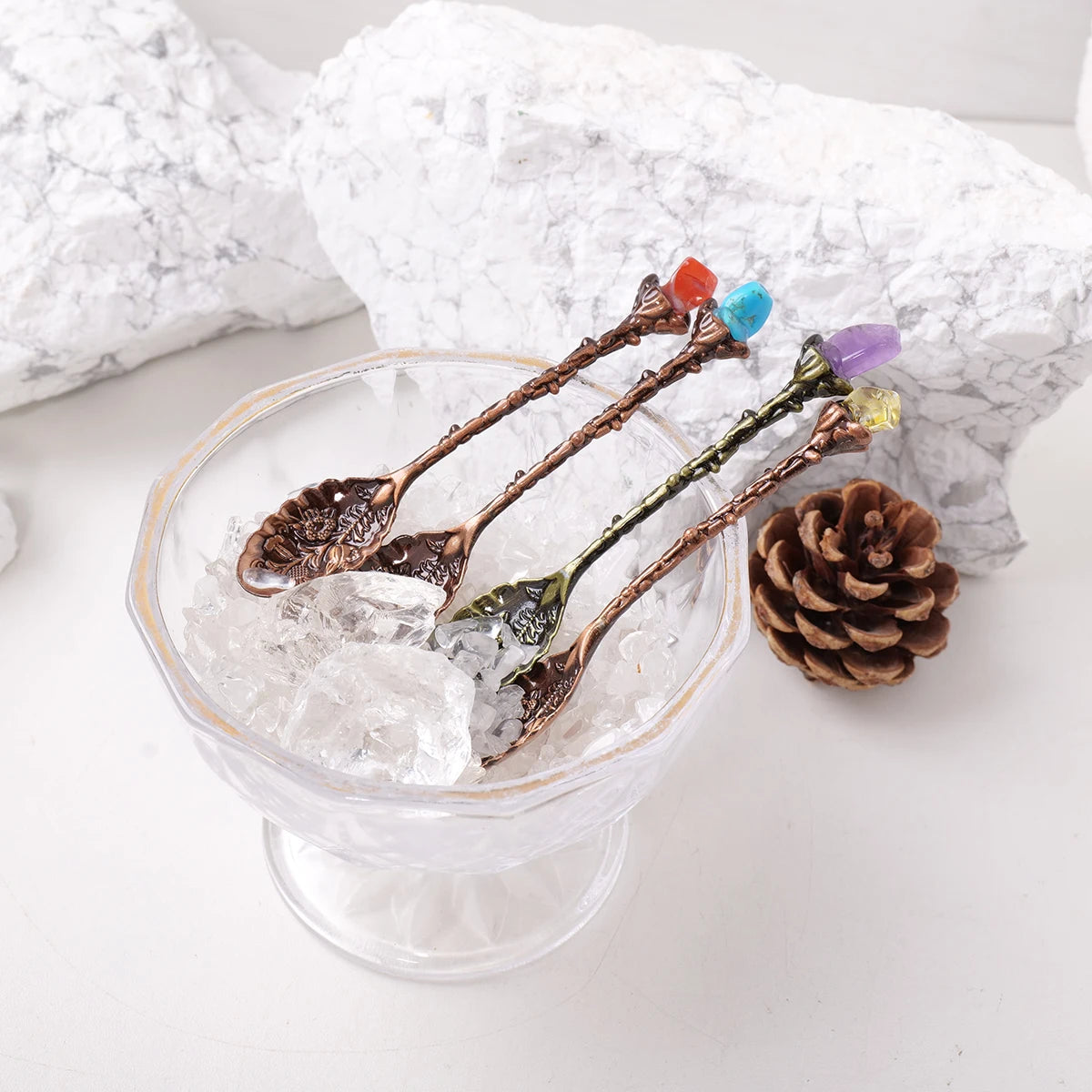 Random color Natural Crystal Raw Gemstone Mini Spoon Healing Crystal Coffee Spoon Dessert Tea Flatware Home Decor