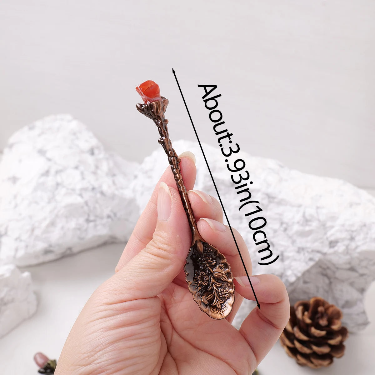 Random color Natural Crystal Raw Gemstone Mini Spoon Healing Crystal Coffee Spoon Dessert Tea Flatware Home Decor